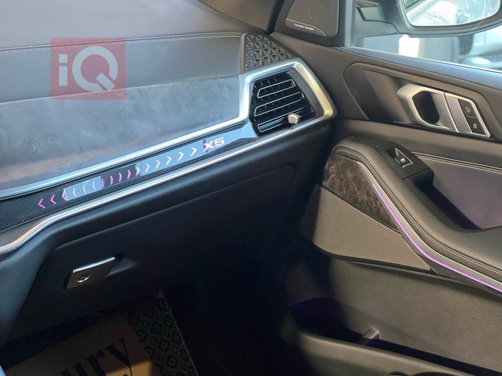 بی ئێم دەبڵیو X5